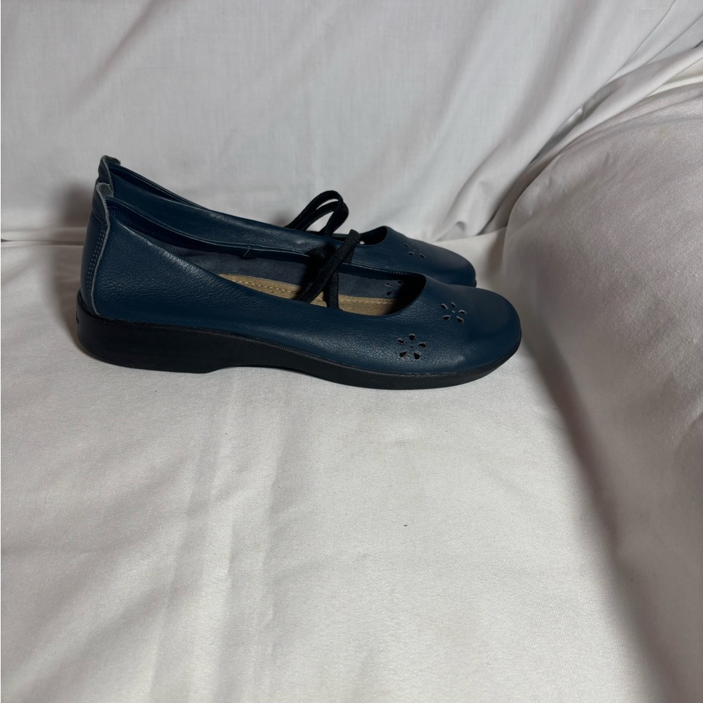 Arcopedico Navy Leather Flats - Picture 3 of 8